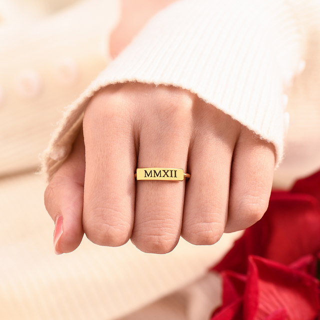 female model wearing Dainty Bar Ring