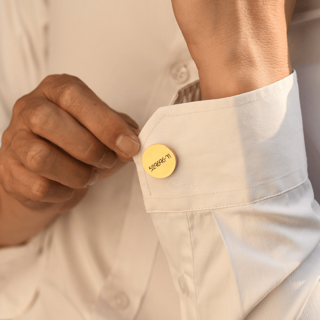 model using the gold Personalized Message Cuff Link